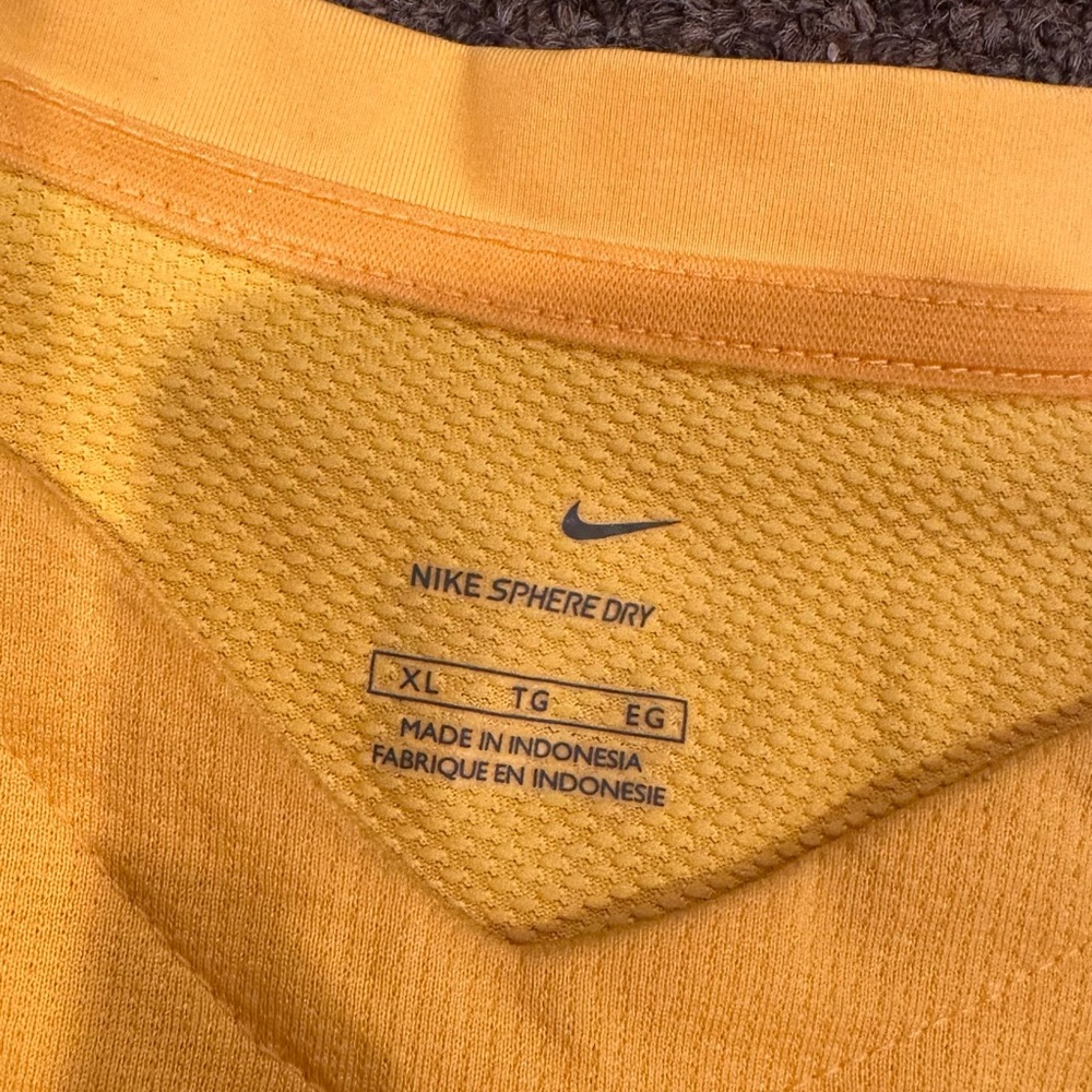 EUC Nike Sphere Dry XL Yellow Nike Jersey Australia - Picture 3 of 5